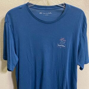 Travis Mathew t-shirt
